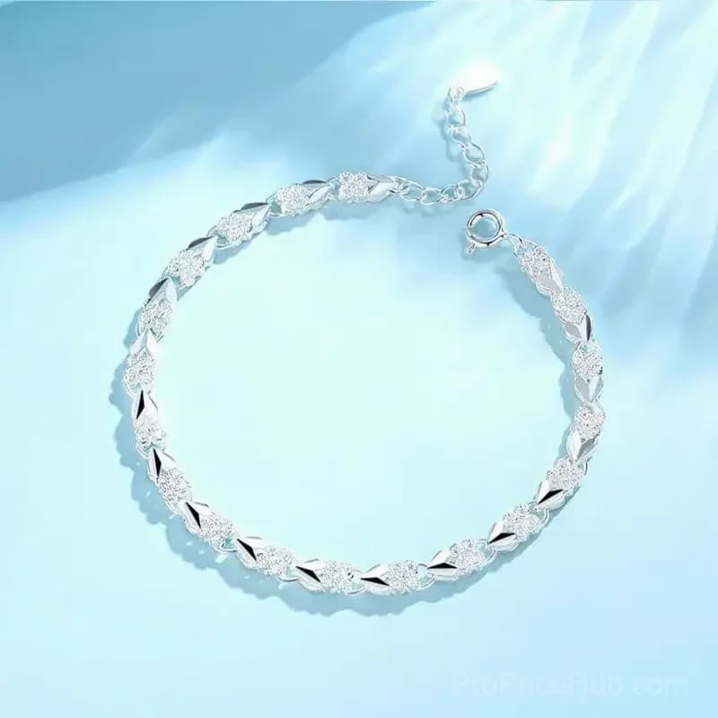Sparkling Lucky Clover Bracelet, Single - View 6
