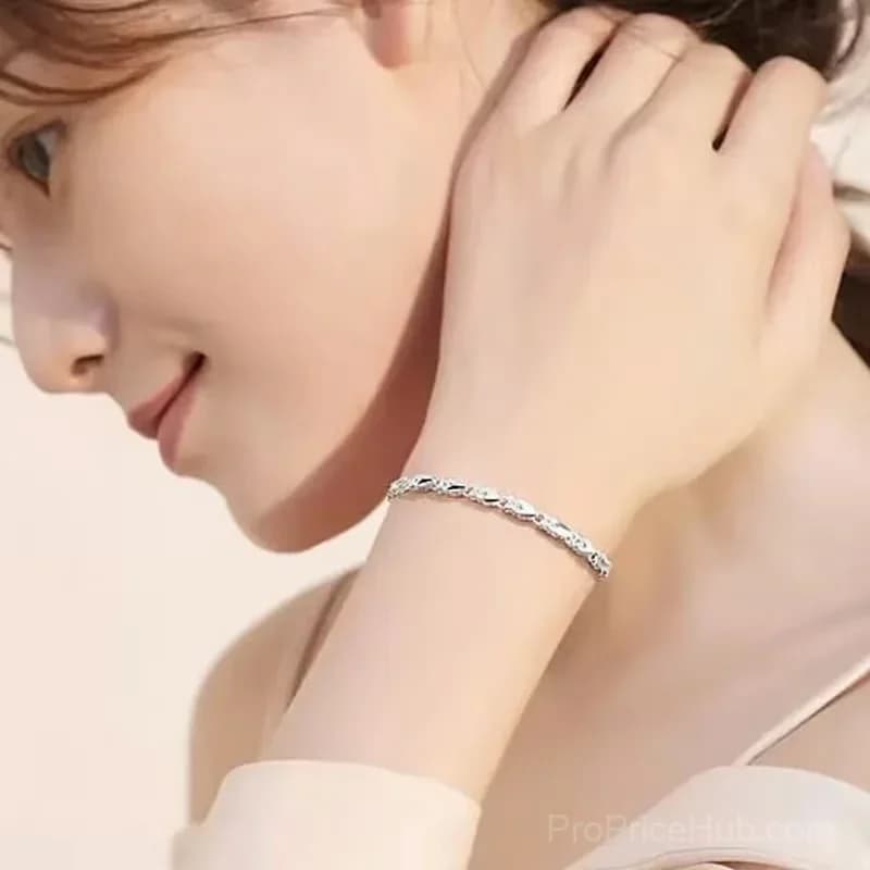 Sparkling Lucky Clover Bracelet, Single - View 4