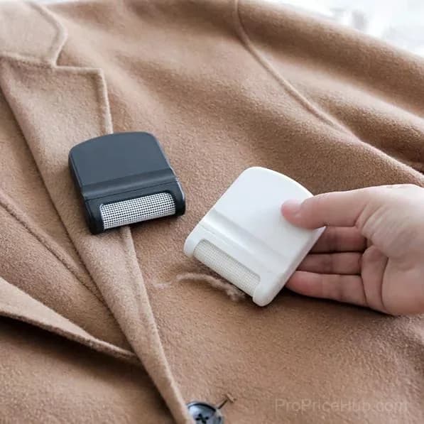 Manual Single-Head Lint Remover for Sweaters & Coats, White - View 1