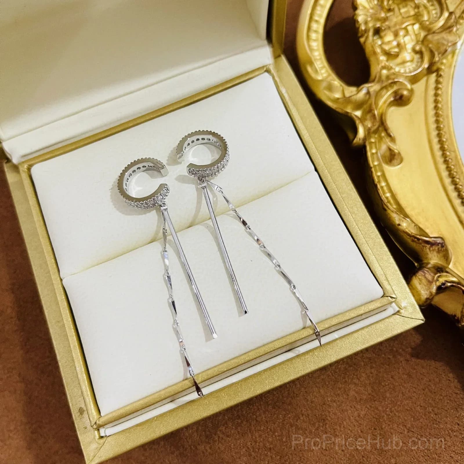 Cube Molecular Tassel Long Ear Clip - View 3
