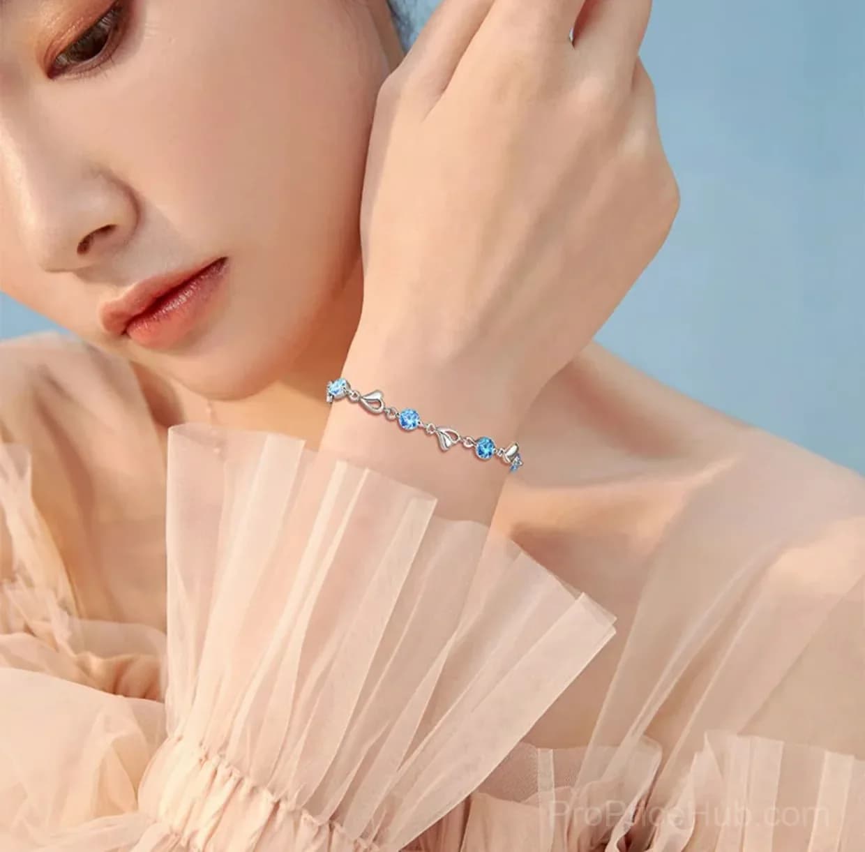 Sparkling Lucky Clover Bracelet, Single - View 10