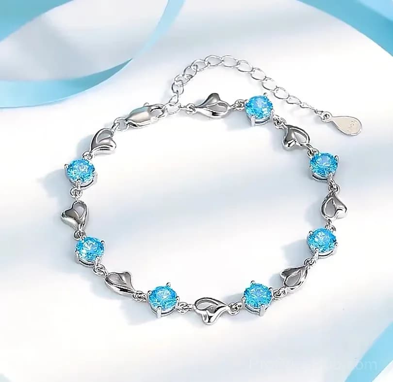 Sparkling Lucky Clover Bracelet, Single - View 13