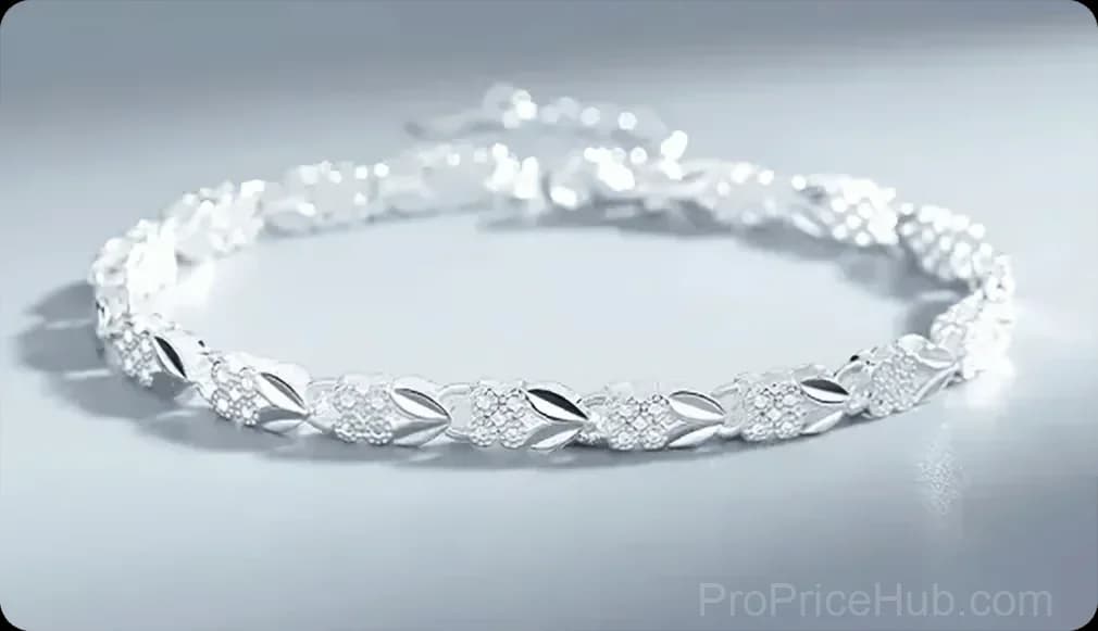 Sparkling Lucky Clover Bracelet, Single - Main
